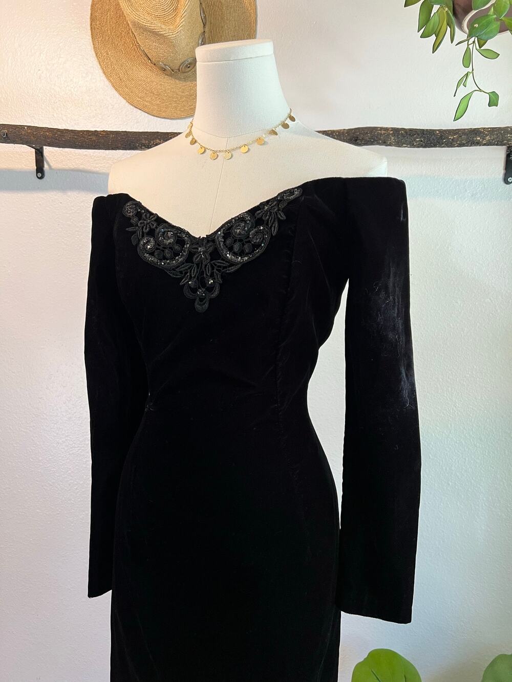 Vintage Black Scott McClintock Off Shoulder Long Sleeve Dress Size 8 USA